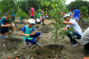 二（4）班級植樹節(jié)親子春游活動選擇深圳九龍山生態(tài)園